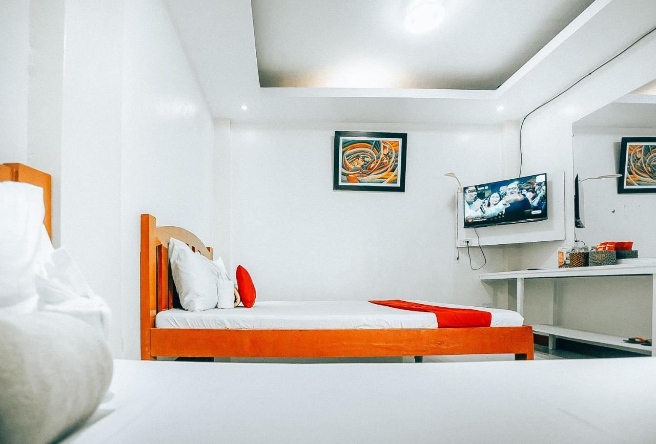 Reddoorz At S & L Apartelle Daraga Albay ليغاسبي المظهر الخارجي الصورة